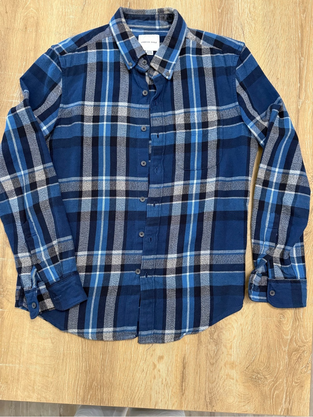 American Eagle Outfitters Navy and Light Blue Plaid Button-Down Shirt